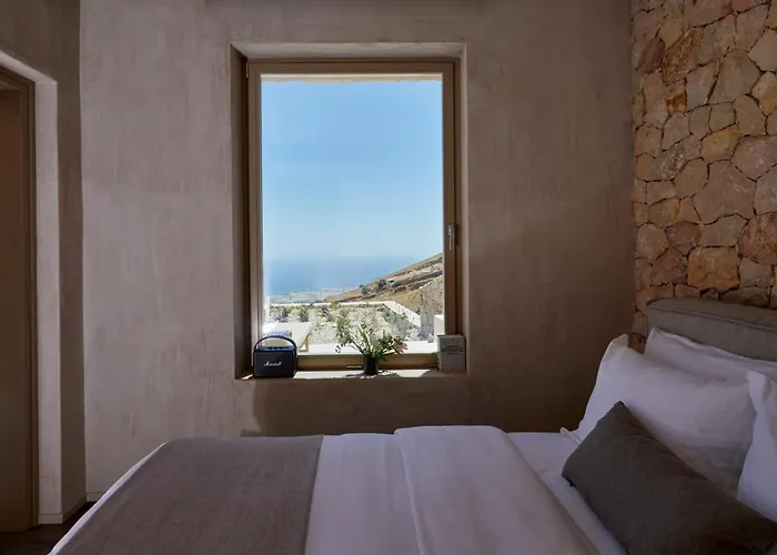 Santorini Sky, The Retreat * Pyrgos Kallistis