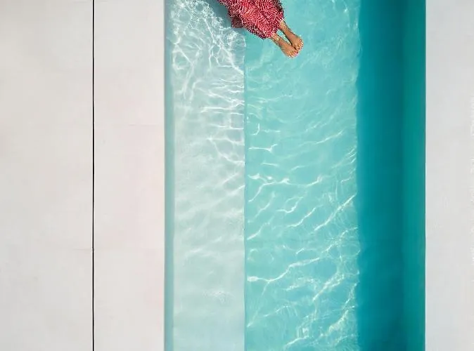 Villa Santorini Sky, The Retreat *