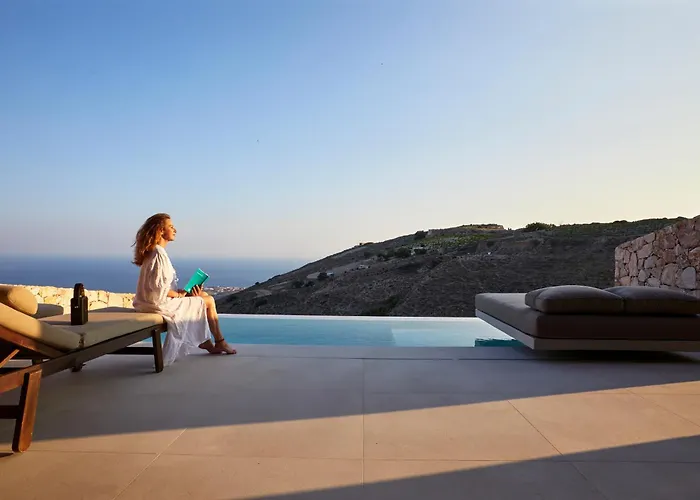 Villa Santorini Sky, The Retreat Pýrgos