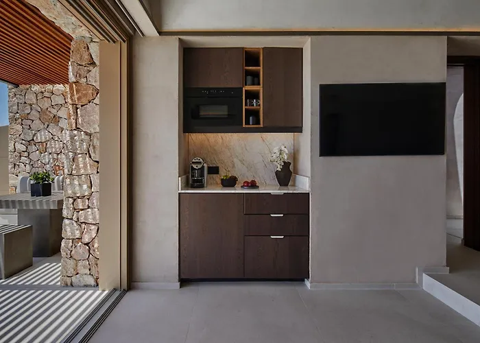 Villa Santorini Sky, The Retreat *