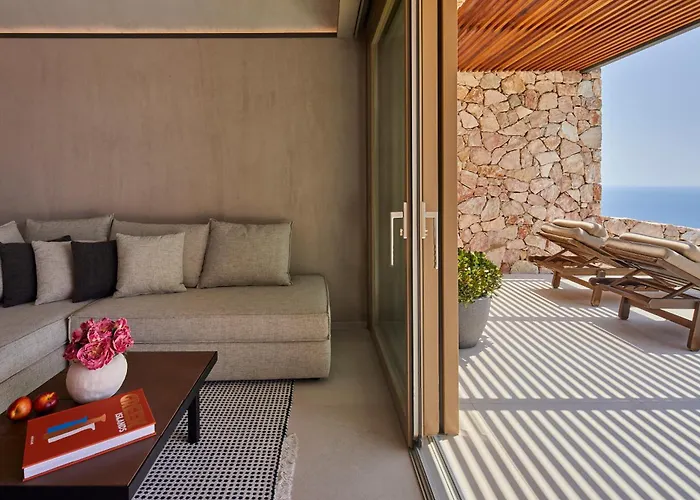 Villa Santorini Sky, The Retreat *