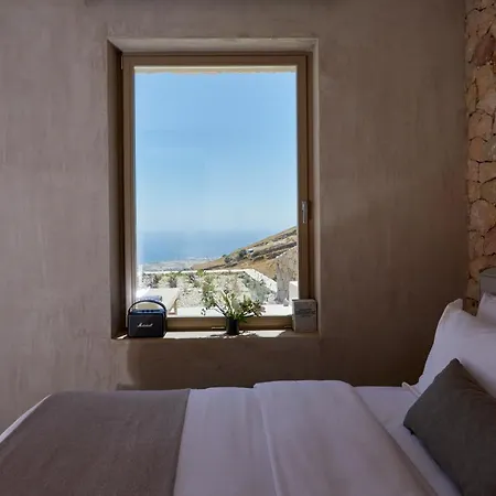 Santorini Sky, The Retreat * Pýrgos